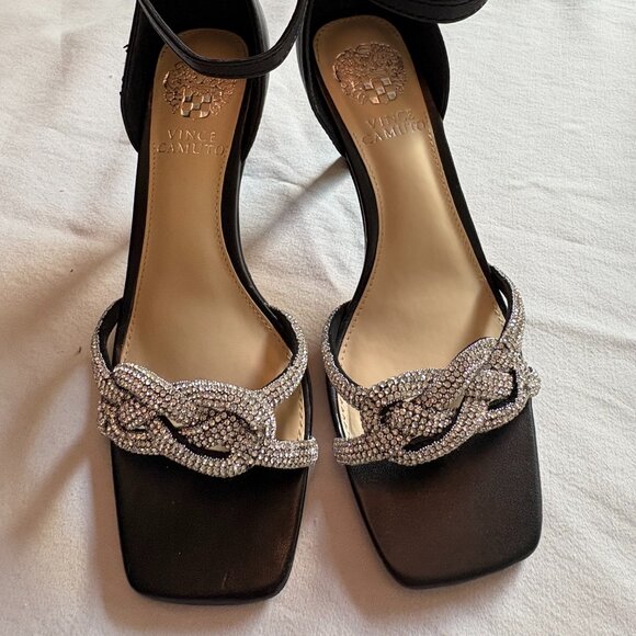 Vince Camuto heels - Picture 1 of 2